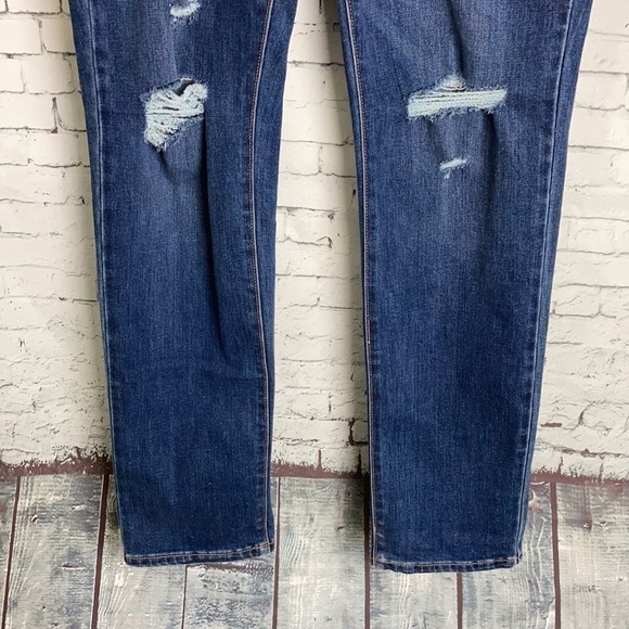 Old Navy Power Straight Distressed Jeans 8 Jeans for Boots Closet Staple Winter - Picture 6 of 16